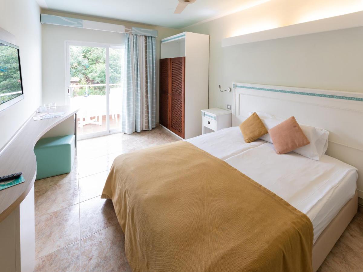 Hotel Bahia Del Sol Санта Понса Екстериор снимка
