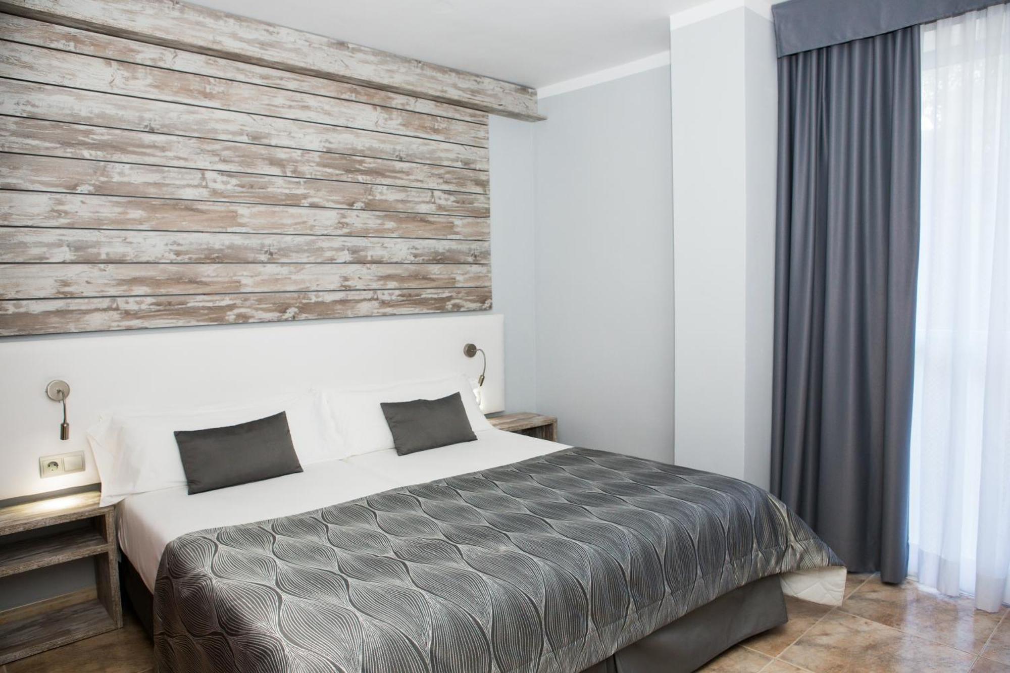 Hotel Bahia Del Sol Санта Понса Стая снимка